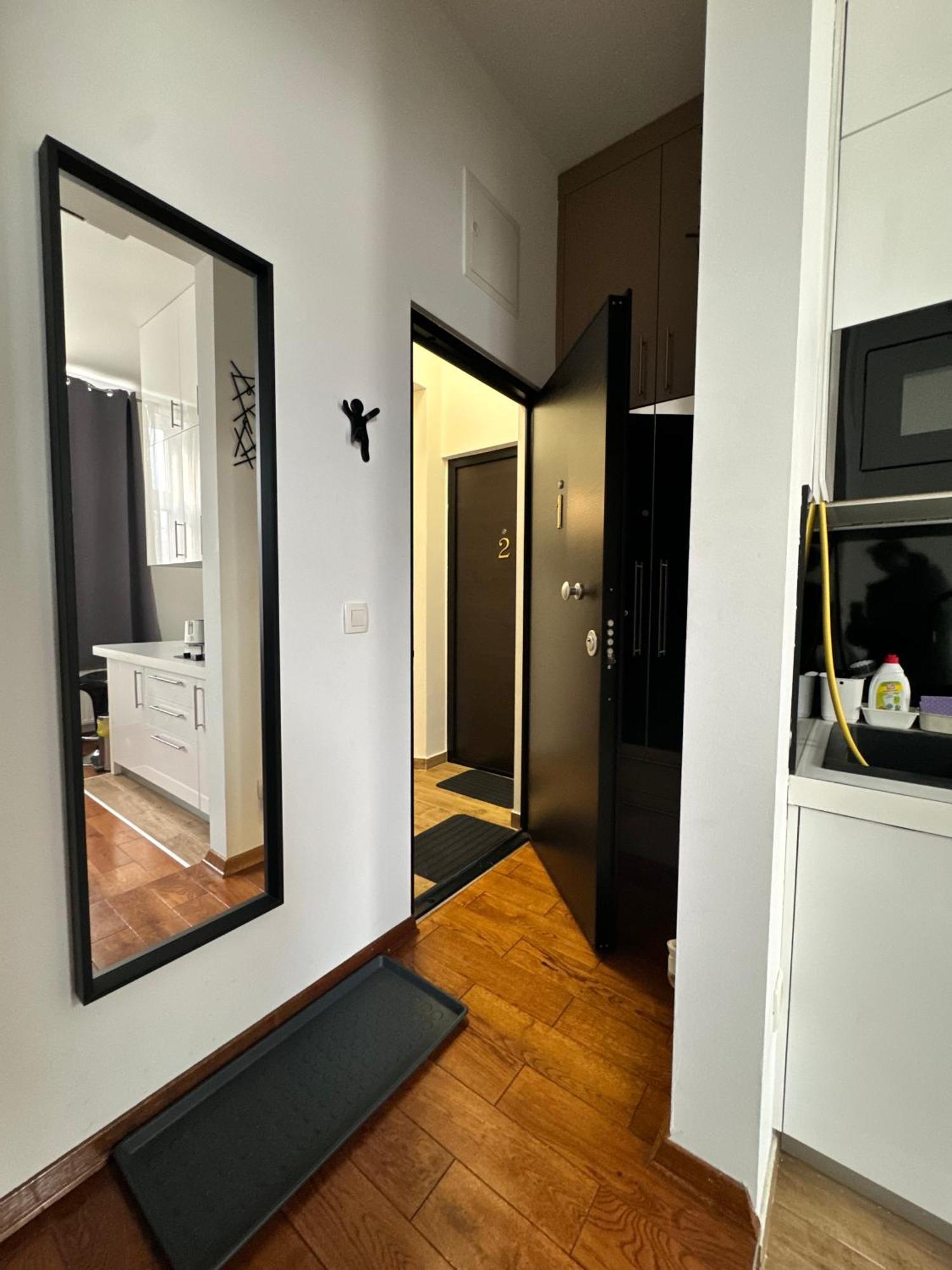 Home1 Apartment *