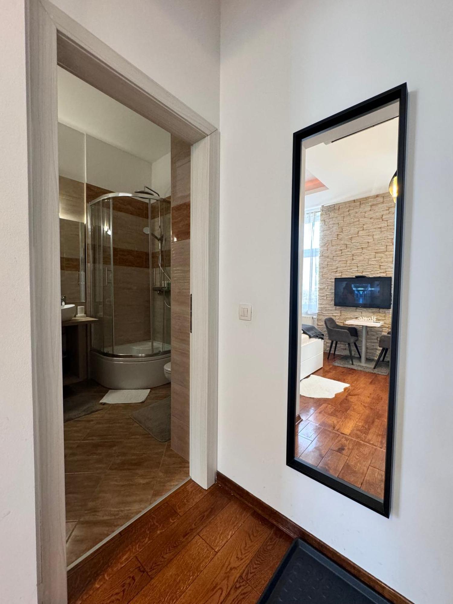 Apartment Home1 *