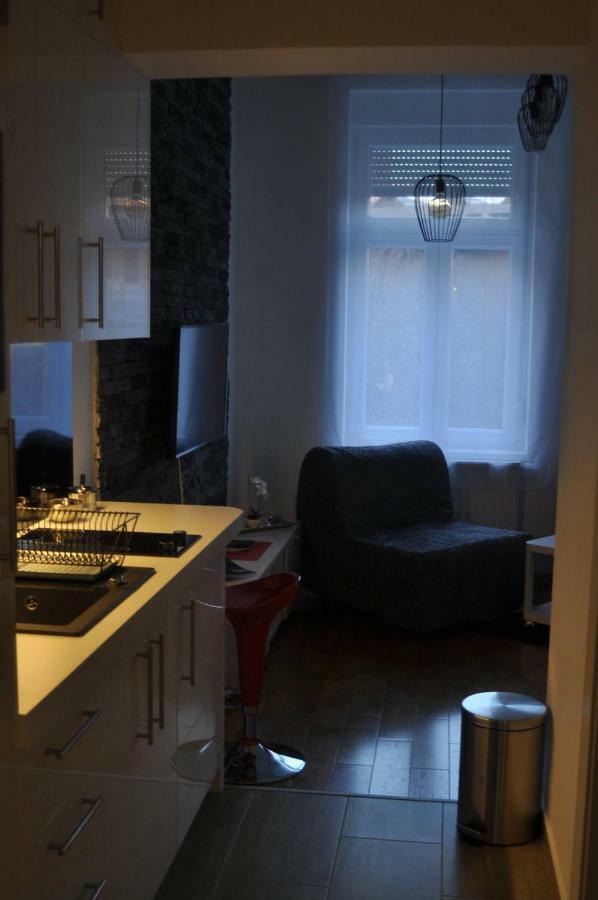 Apartment Home1